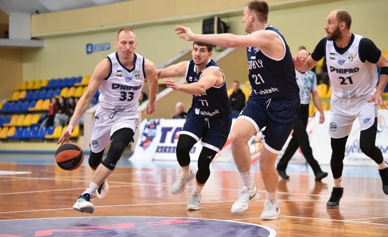 Суперліга Favbet: які команди стартували з перемог?