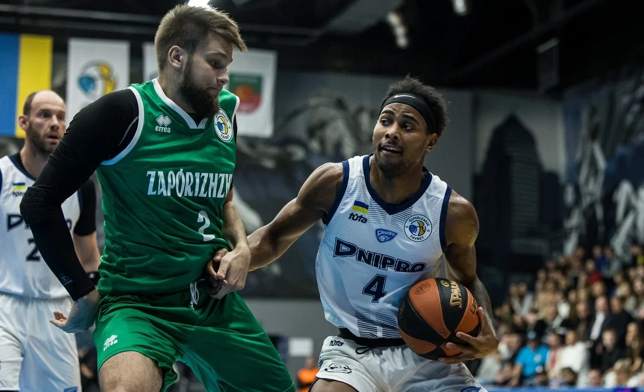 Суперліга Favbet: чому Дніпро розстається з Сі Джеєм Вільямсоном?