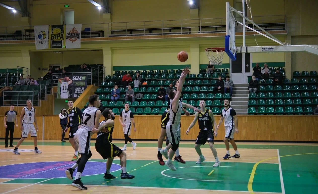 Хто стартував 2-0? Розклад 8-9 листопада у Вищій лізі