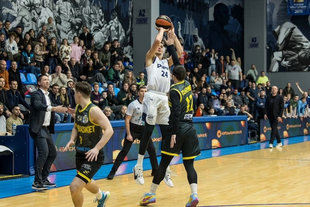 Суперліга Favbet: хто переміг 1 листопада у Дніпрі та Миколаєві?