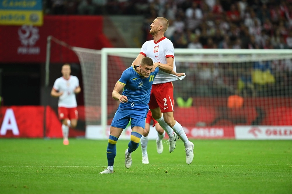 Ukraine vs Poland football match highlights from the World Cup 2026 qualifying play-off. Intense on-field action captured.