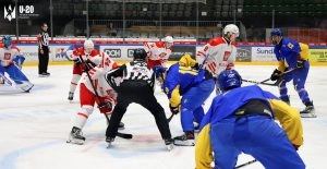 Євтєхов зламав 3-3: як Україна обіграла Польщу 5-3 у хокеї