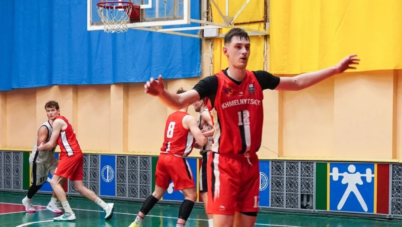 Вища ліга: що сталося у Вінниці та Хмельницькому 21‑го?