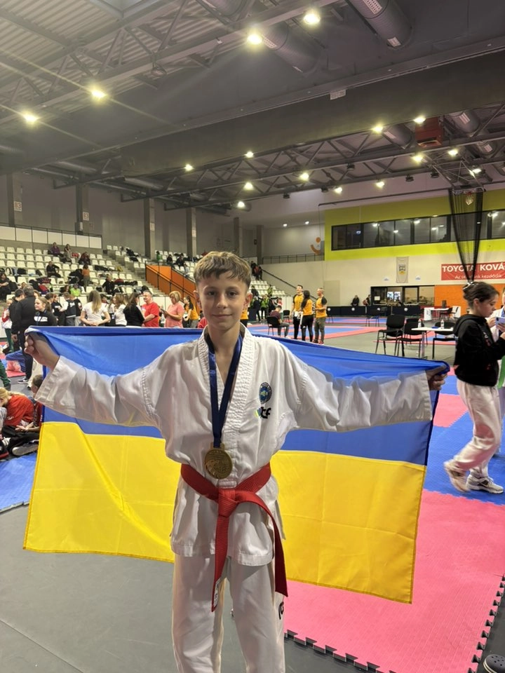 Ukrainian Taekwondo team shines at the XII Mightyfist Open Eagles Cup in Hungary, showcasing talent and winning medals!