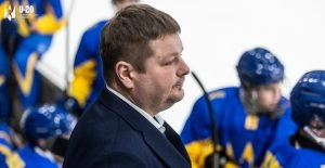 Асистент тренера молодіжної збірної аналізує матч проти Франції, обговорюючи стратегію та підготовку до чемпіонату світу.