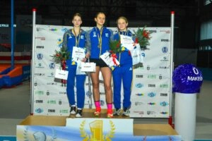 Чемпіонат України з сучасного п’ятиборства "Різдвяний Кубок": призерки U13 отримують нагороди на п
