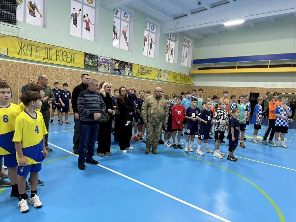 Урочиста нагода для юних гандболістів на турнірі пам’яті Романа ЗАЙЦЯ в Красилові, 28-30 листопада. Спорт, єдність, честь.