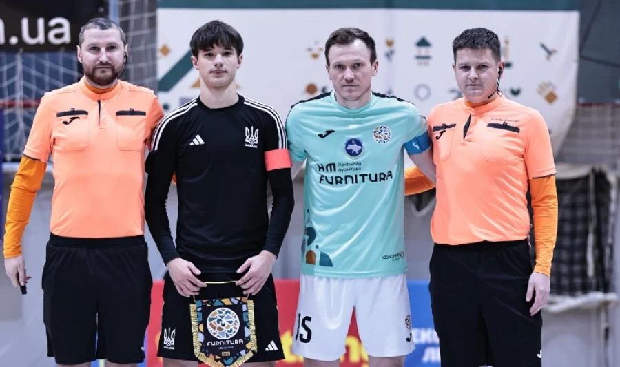 Хто засвітився на зборі? U-19 України з футзалу громить 5:0