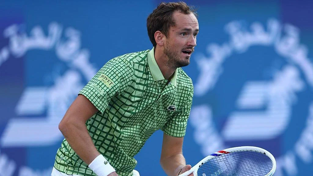 Медведєв бере Dubai Tennis 2026 без гри – що відомо про травму Грікспора?