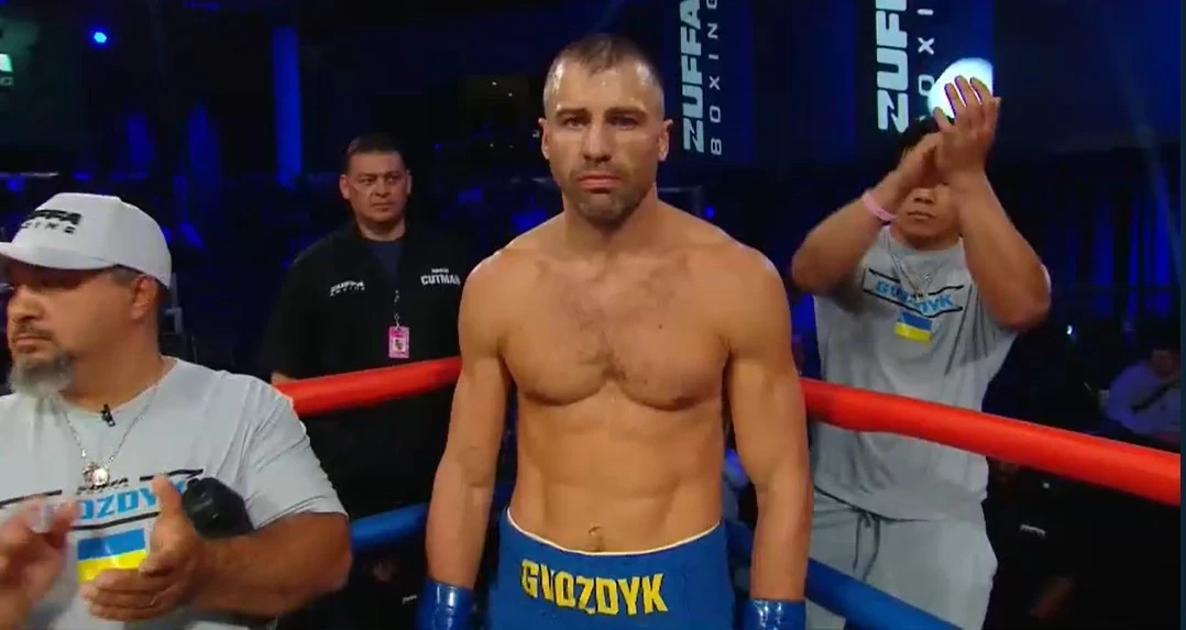 Дві нокдаун-атаки і стоп: як Калайджич зламав бій з Гвоздиком на Zuffa Boxing?