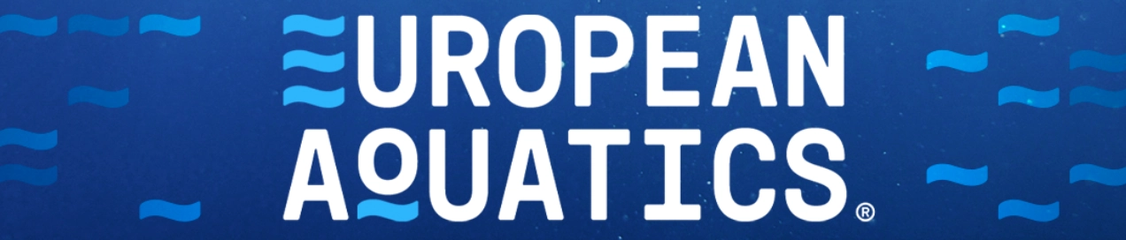 Логотип European Aquatics на синьому фоні з хвилями, що символізують водні види спорту