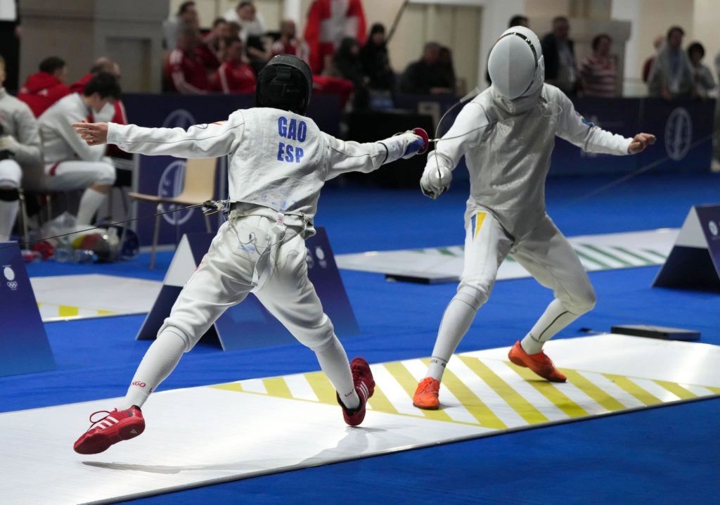 Українські шпажистки змагаються на чемпіонаті Європи у Тбілісі, напружений момент бою