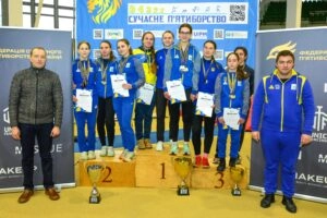 Спортсменки на п'єдесталі пошани з медалями та дипломами на Зимовому Чемпіонаті України U19