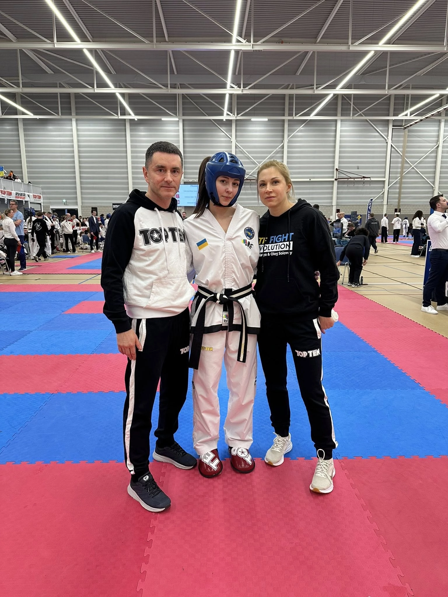Українські спортсмени на Open Dutch Championship 2026, готові до змагань у залі з таеквон-До
