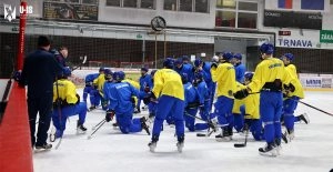 Юнацька збірна України U18 на льодовому тренуванні в Трнаві перед Турніром Трьох Націй