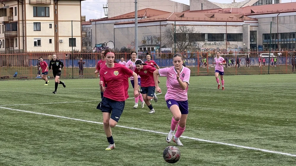 Жіночий Кубок Ліги 2026 у Ужгороді – два 1:0 та перемога ДЮСШ Поділ