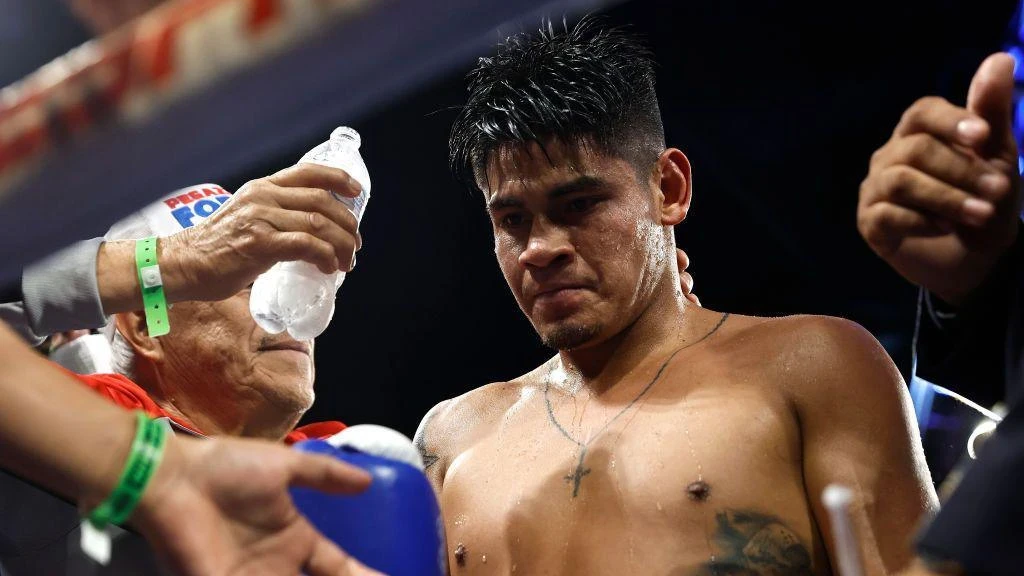 IBF та WBO у супернапівлегкій: Наваррете зупиняє Нуньєса перед 11-м