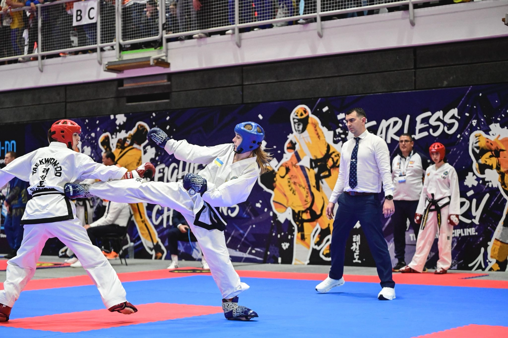 Український спортсмен виконує удар на Чемпіонаті Європи з Таеквон-До AETF 2026 у Маріборі
