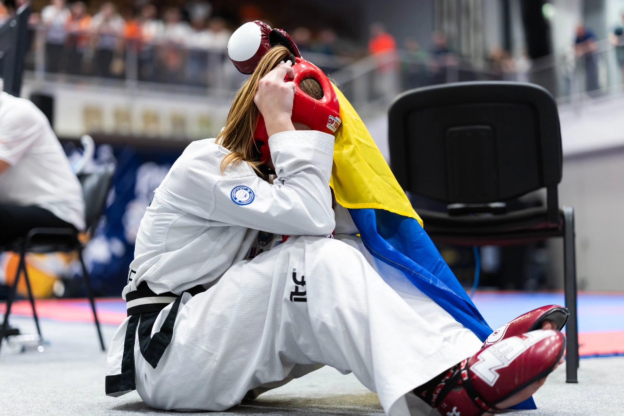 Українська спортсменка святкує перемогу на Чемпіонаті Європи з Таеквон-До 2026 у Маріборі