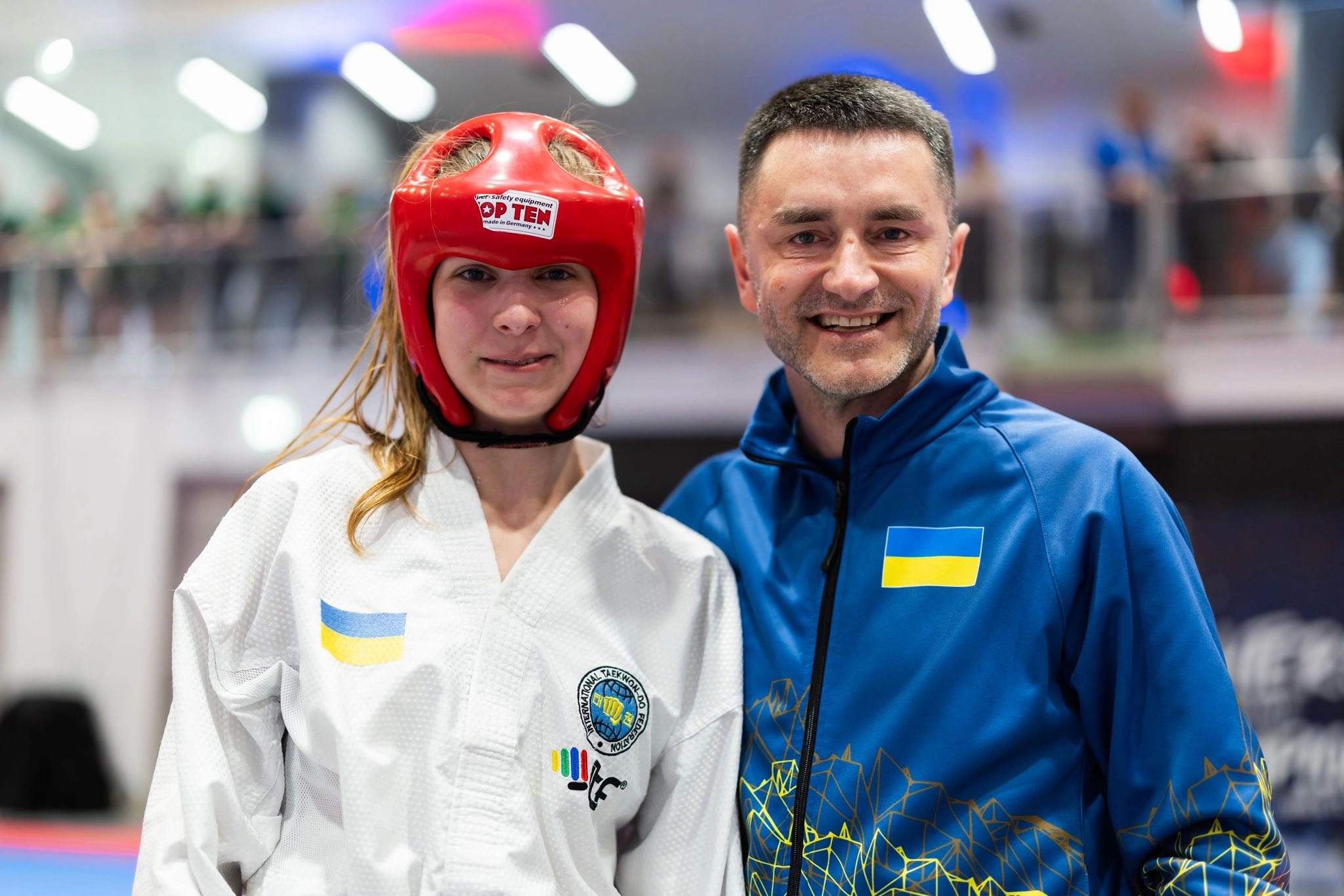 Українська спортсменка з тренером на Чемпіонаті Європи з Таеквон-До 2026 у Маріборі, Словенія