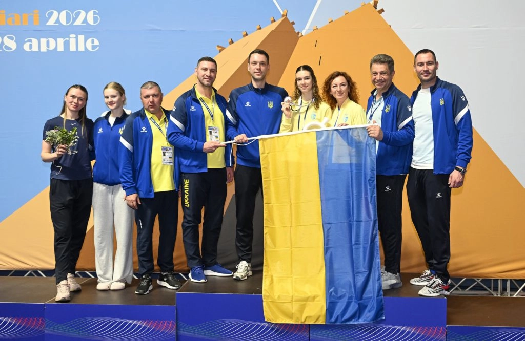 Емілі Конрад з командою України святкує бронзу на чемпіонаті Європи U-23 у Кальярі 2026