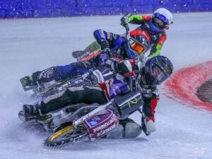 Гонщики Швеції та Фінляндії на Чемпіонаті світу FIM Льодовий спідвей Націй у Херенвені