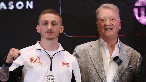Раян Гарнер з промоутером Френком Ворреном перед боєм за титул WBC у Саутгемптоні 20 червня