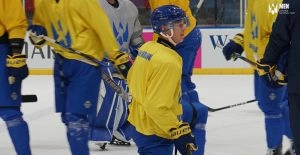 Іларіон Купріянов на тренуванні збірної України з хокею перед чемпіонатом світу у Польщі