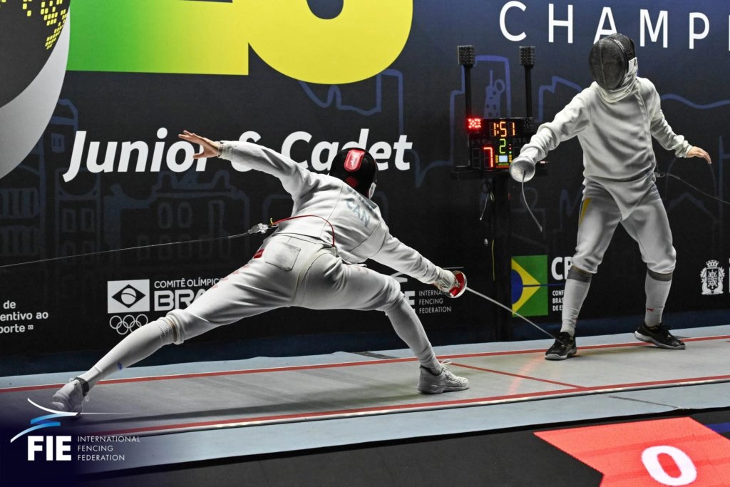 Олександр Стабніков у півфіналі чемпіонату світу з фехтування серед кадетів у Ріо-де-Жанейро