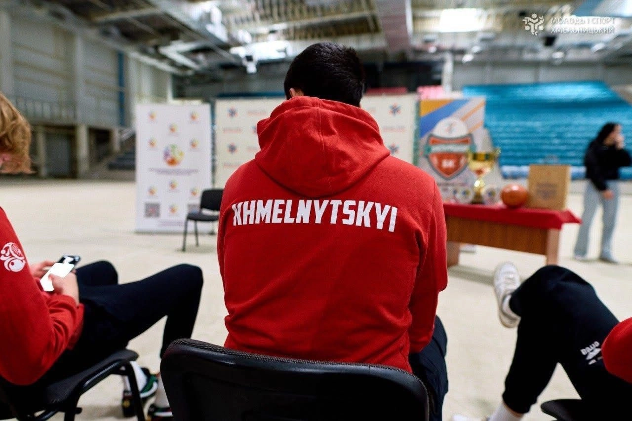 Гравці БК Хмельницький святкують перемогу у Вищій лізі 2025/26 у Палаці спорту Хмельницького