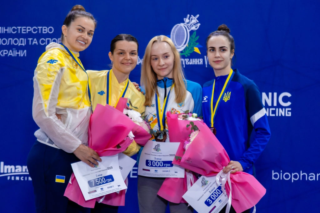 Українські шпажистки з медалями на чемпіонаті світу з фехтування в Тбілісі 2025 року