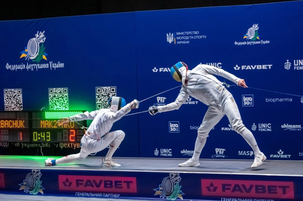 Фехтувальний поєдинок на чемпіонаті світу 2025 у Тбілісі між українськими шпажистами
