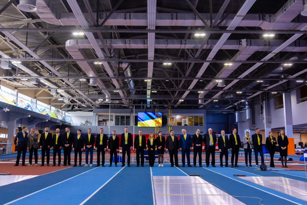 Українська фехтувальна збірна на церемонії відкриття чемпіонату світу у Тбілісі 2025