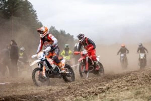 Спортсмени класу «Аматор» змагаються на кантрі-кросі у Глибоцькій громаді, Житомирська область