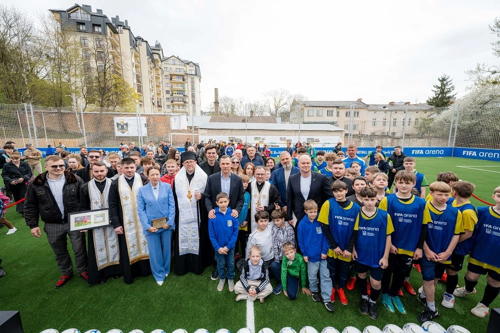 Відкриття футбольного майданчика «ФІФА Арена» у Львові за участі Андрія Шевченка