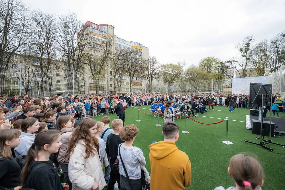Відкриття футбольного майданчика «ФІФА Арена» у Львові, школа № 77, 15 квітня 2026 року