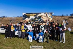 Учасники 2-го етапу «Ukrainian cross-country» у Кременчуці святкують завершення змагань