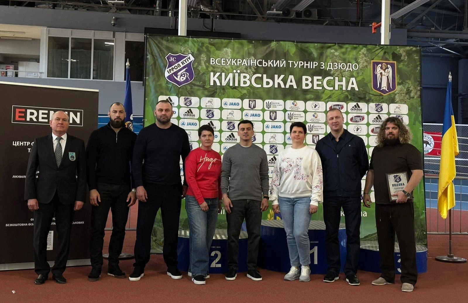 Учасники та почесні гості на урочистому відкритті турніру «Київська весна» з дзюдо у столиці