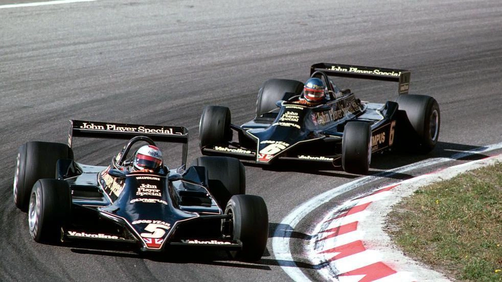 Гран-прі Італії 1978: гонщики Lotus 79 Маріо Андретті та Ронні Петерсон на трасі Монца