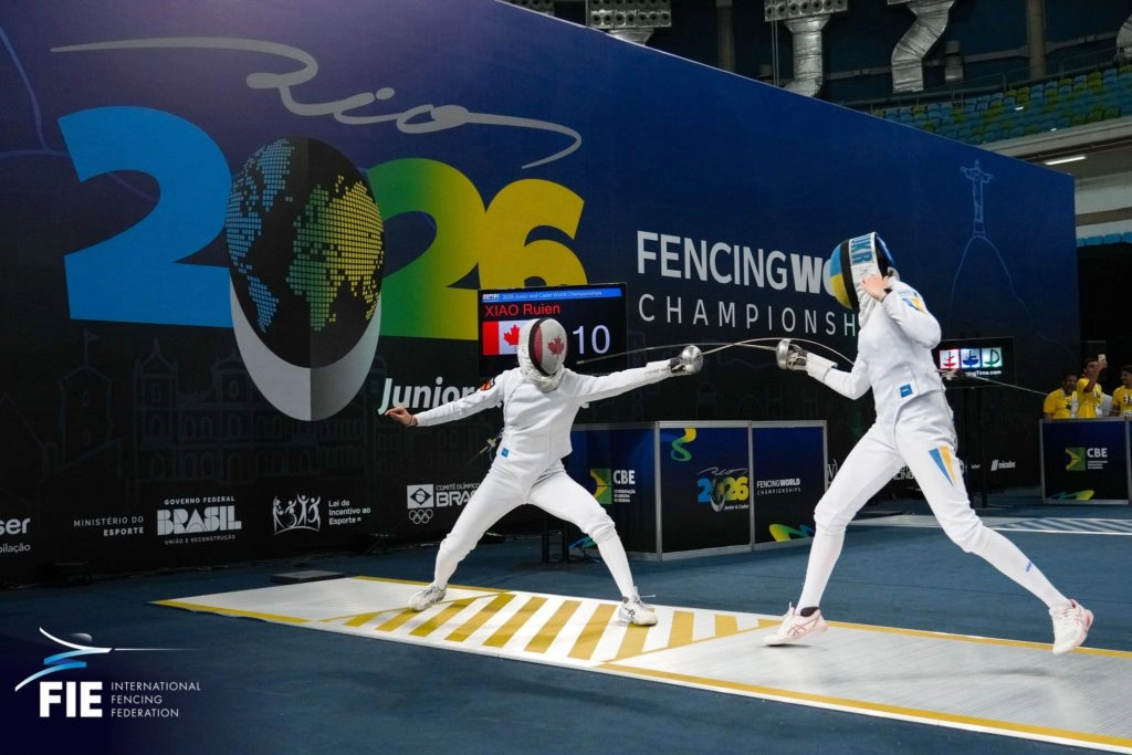 Максим Микитенко у поєдинку на чемпіонаті світу з фехтування в Ріо-де-Жанейро, 2023
