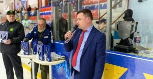 Юрій Кириченко підбиває підсумки сезону МХЛ-2025/26 на арені під час пресконференції