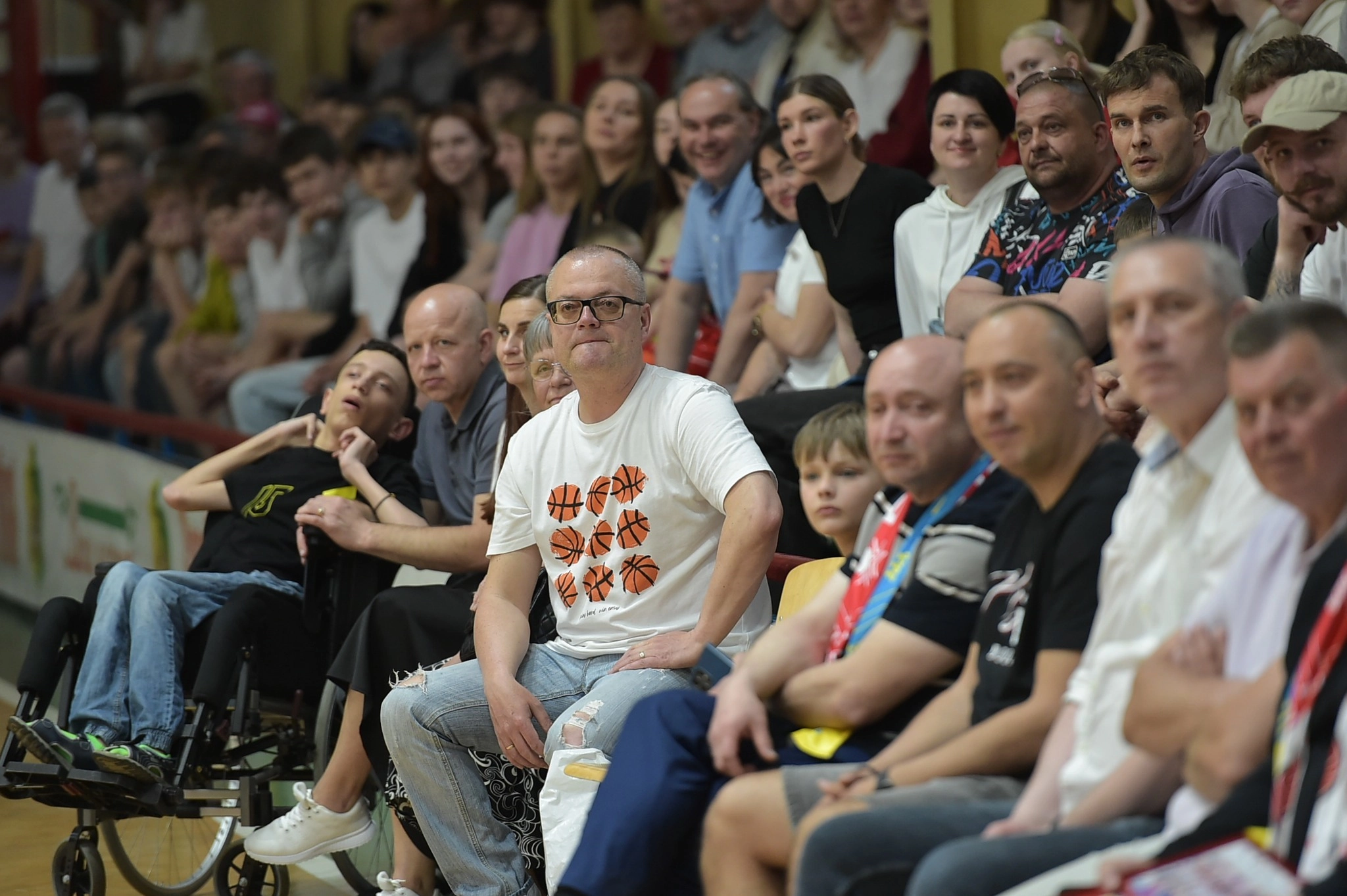 Уболівальники БК Рівне на зустрічі в ДЮСШ №4 після сезону 2025/26 Суперліги GGBET