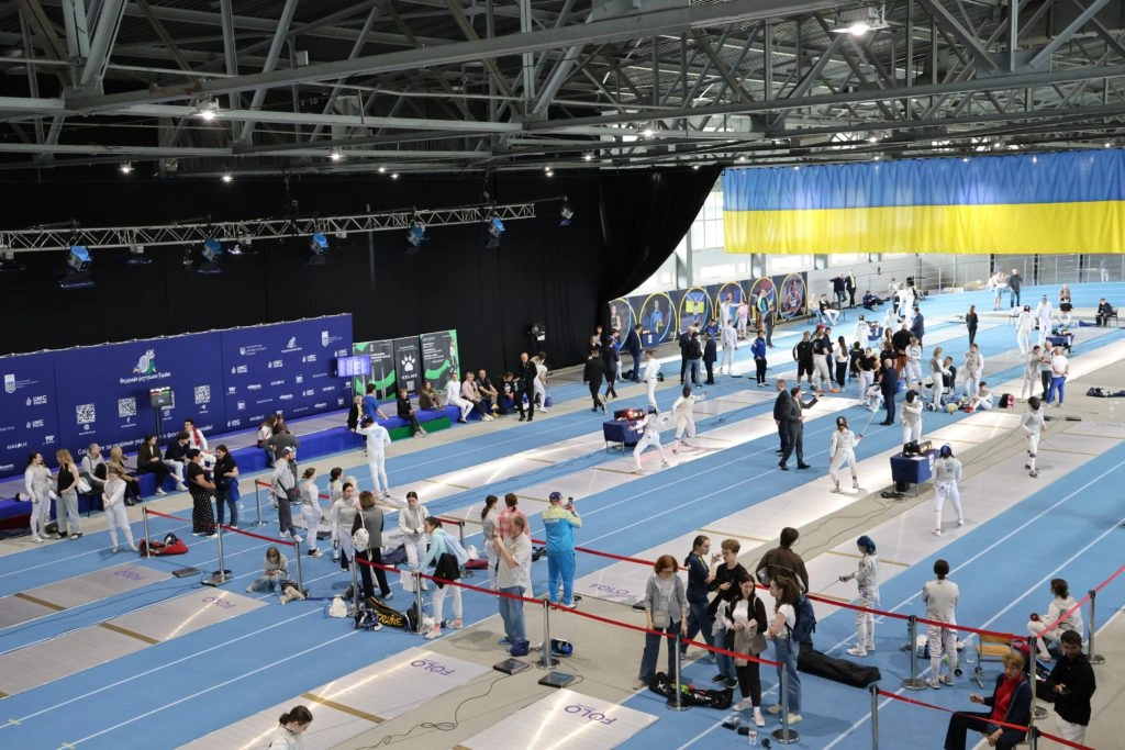 Чемпіонат України-2026 з фехтування в Олімпійському коледжі ім. І. Піддубного, спортсмени на доріжках