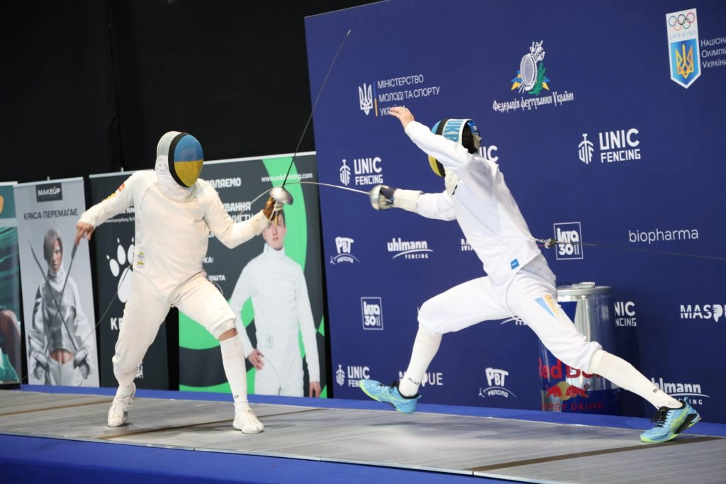 Шпажисти Харкова у фіналі чемпіонату України-2026 перемагають команду Києва з рахунком 45:31