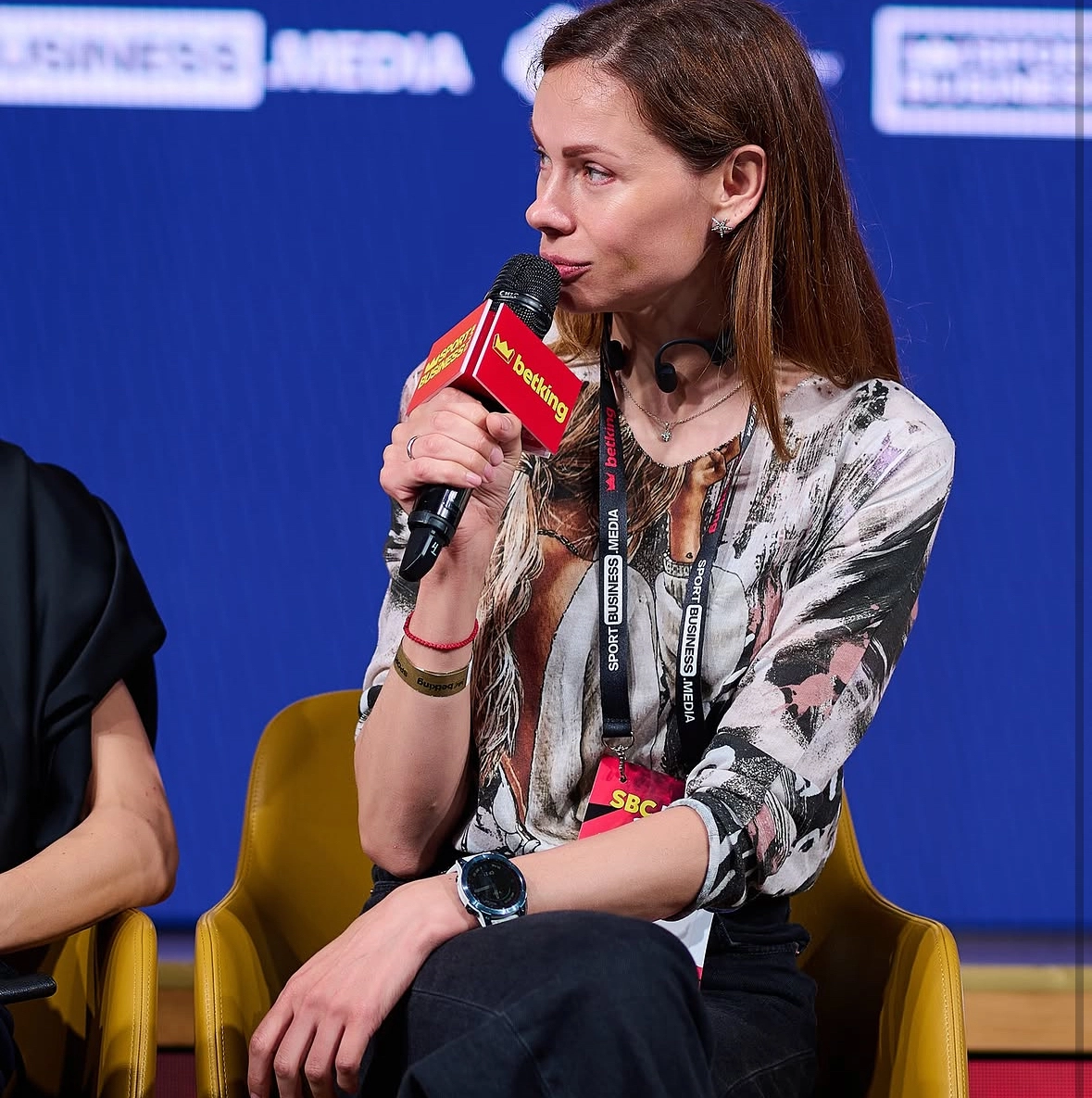 Президентка Федерації легкої атлетики України виступає на SBC Summit Ukraine 2026 у Києві