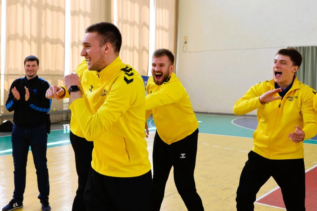 Гравці «Мотор» святкують перемогу в Суперлізі 2025/2026 після фінального матчу в Одесі