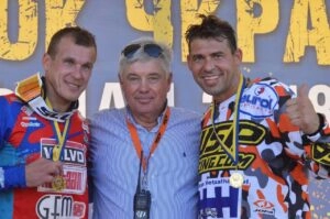 Пащинський Сергій Іванович з чемпіонами мотоспорту на святкуванні 65-річчя в СТК «СОНА