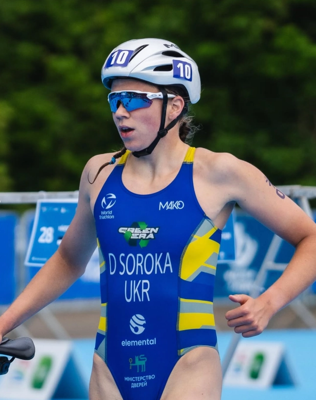 Єва Сорока на Кубку Європи з триатлону в Ольштині, Польща, під час велосипедного етапу