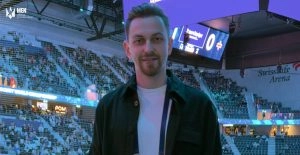 Тренер Олег Задоєнко на симпозіумі в Цюриху під час чемпіонату світу з хокею в елітному дивізіоні