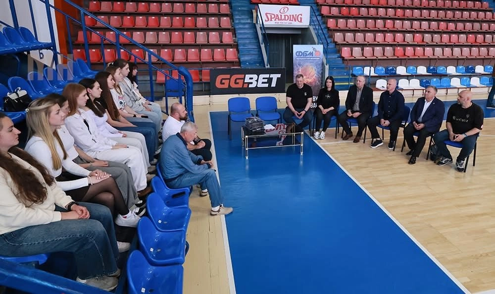 Керівництво Ніко-Баскет та Федерації баскетболу Миколаївщини на підсумковій зустрічі сезону 2025/2026